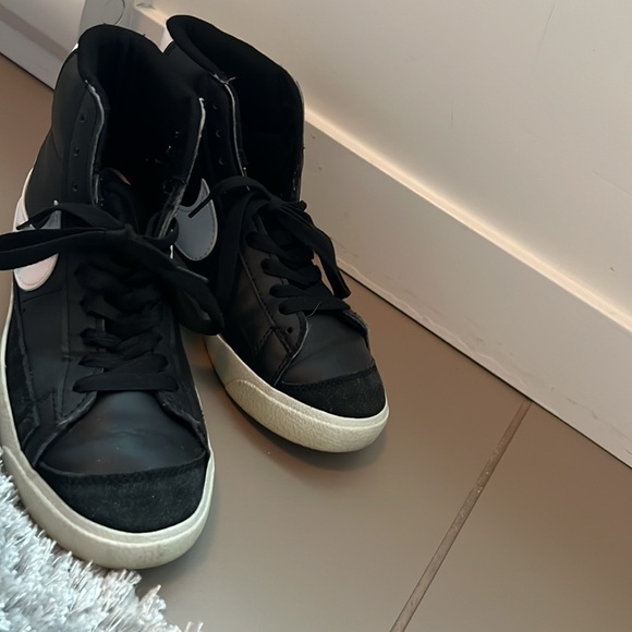 NIKE sneakers very light and comfortable - Picture 2 of 2